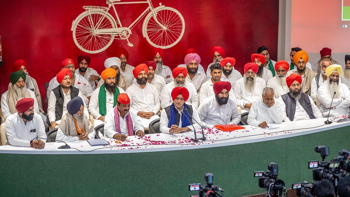 Samajwadi Party Chief Akhilesh Yadav Slams BJP, Warns Of Nepal-Like Unrest Over ‘Vote Theft’